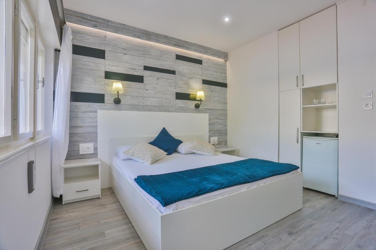 Guesthouse On The Beach Baška Voda エクステリア 写真