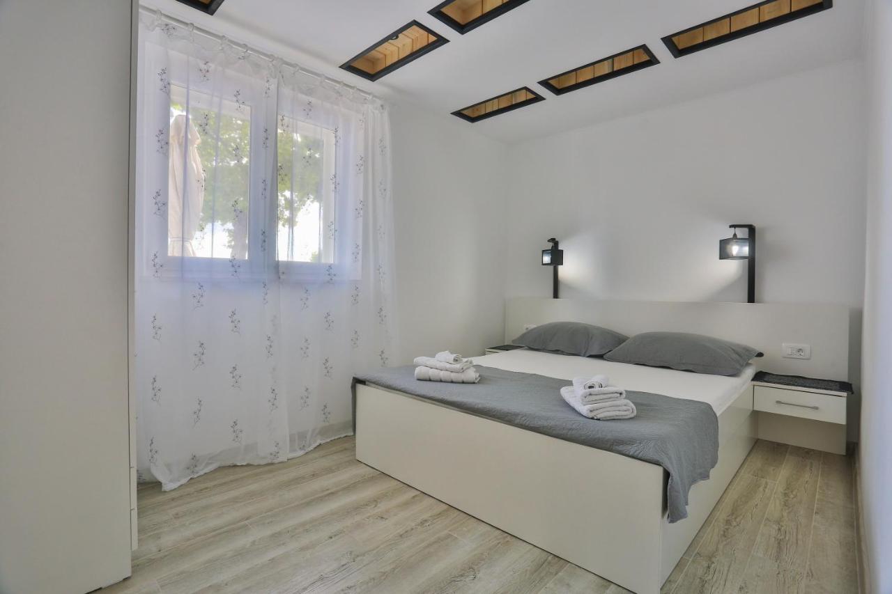 Guesthouse On The Beach Baška Voda エクステリア 写真