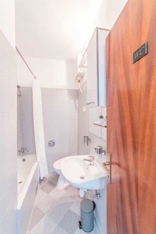 Guesthouse On The Beach Baška Voda エクステリア 写真